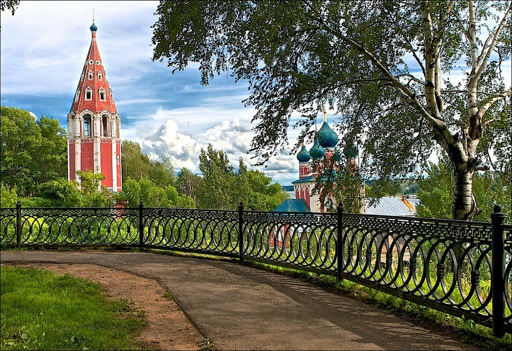 Кустодиевский Бульвар